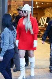 Mariah Carey s Holiday Fashion Reign: Red-Hot Aspen Shopping Spree Turns Heads