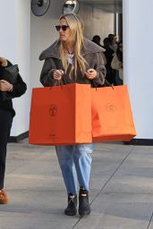 Molly Sims Spotted Shopping on Rodeo Drive 12.21.2024