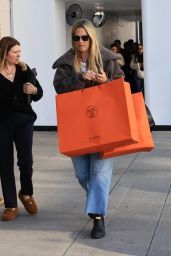 Molly Sims Spotted Shopping on Rodeo Drive 12.21.2024