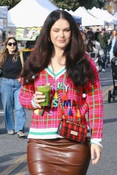 Natasha Blasick & Martin Blasick Enjoy Sunday at Studio City Farmers Market - 12.08.2024