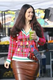 Natasha Blasick & Martin Blasick Enjoy Sunday at Studio City Farmers Market - 12.08.2024