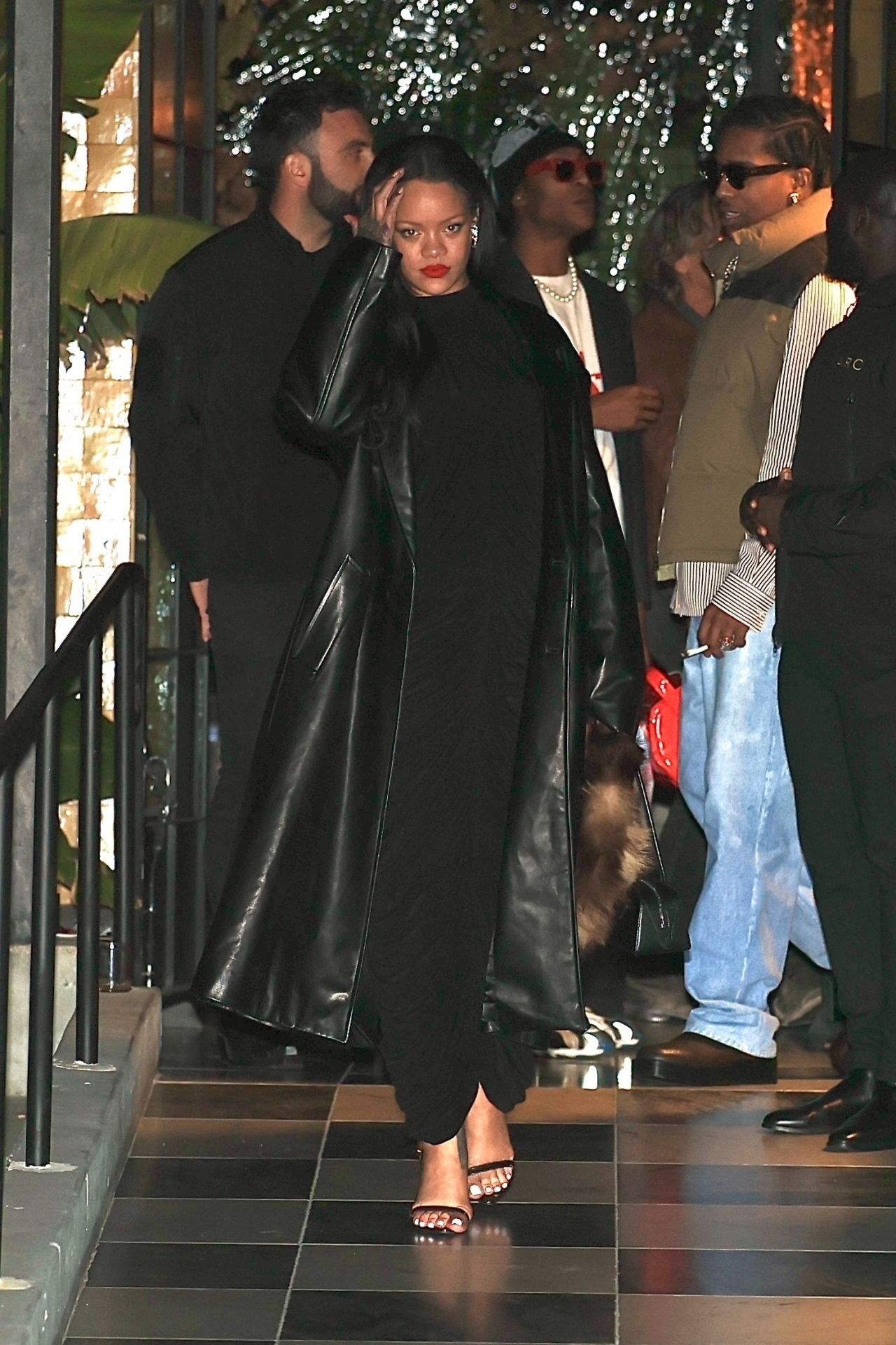 rihanna-a-ap-rocky-attend-party-at-hind-in-west-hollywood-in-all-black-style-12.16.2024-0.jpg (1280×1920)