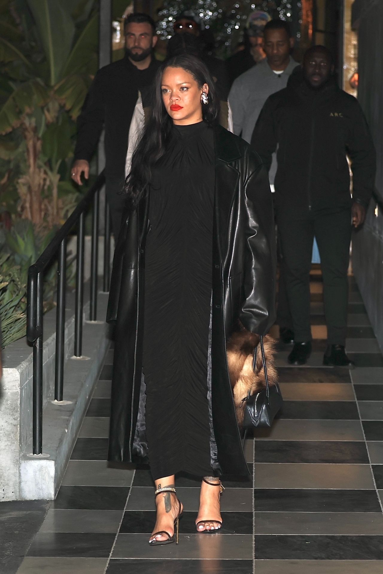 rihanna-a-ap-rocky-attend-party-at-hind-in-west-hollywood-in-all-black-style-12.16.2024-5.jpg (1280×1920)