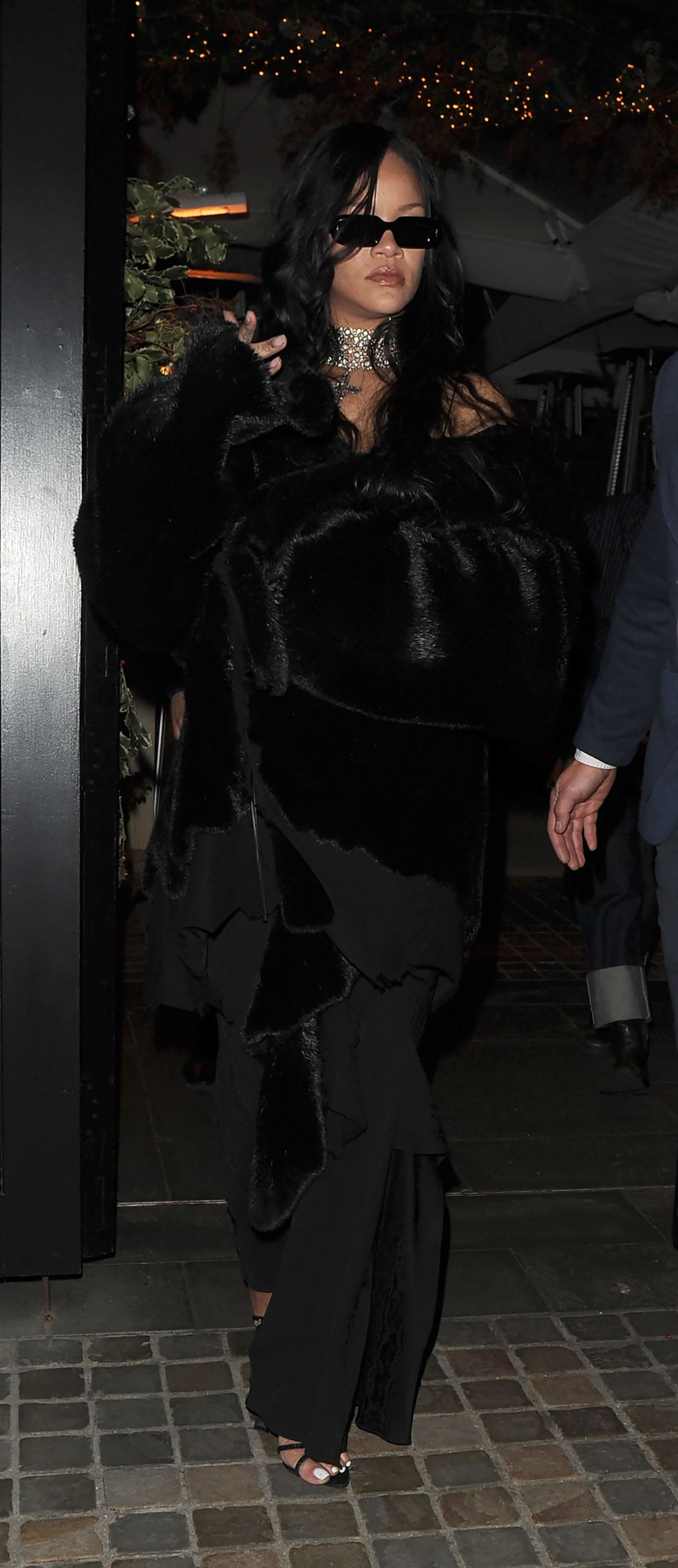 rihanna-out-with-asap-rocky-at-4am-03.12.2024-3.jpg (1280×2960)