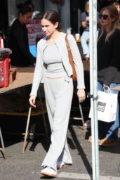 Ryan Newman Spotted at Studio City Farmer s Market - 12 15 2024