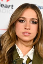 Tate McRae at iHeartRadio z100 Jingle Ball 2024