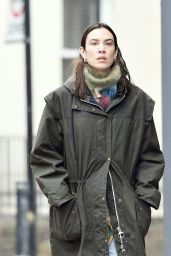 Alexa Chung Braves London Weather 01.23.2025
