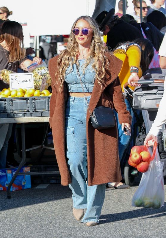 Becca Brazil Adds Charm at Studio City Farmers Market - 01.05.2025