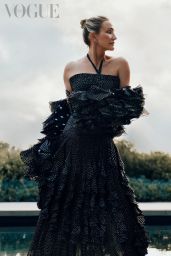 Cameron Diaz Returns: A Fashion and Film Icon Graces Vogue Mexico
