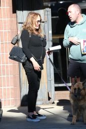 Catherine Bach Enjoys Family Lunch at Joan