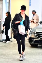 Chrissy Teigen Seen at Dermatologist & Valet in Beverly Hills 01.23.2025