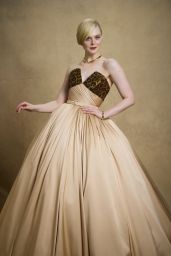 Elle Fanning Shines in Golden Globes Portraits January 2025