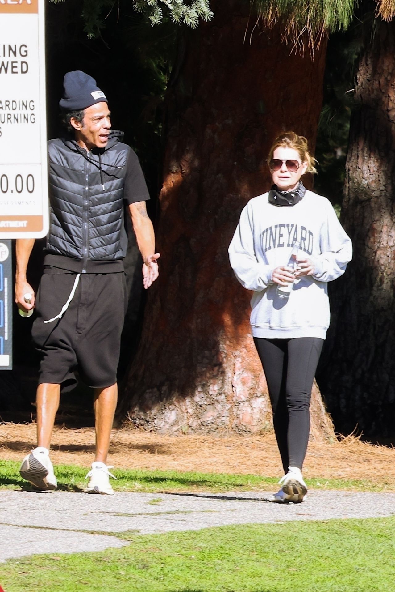 Ellen Pompeo & Chris Ivery Hike in Los Feliz - 01.05.2025 • CelebMafia