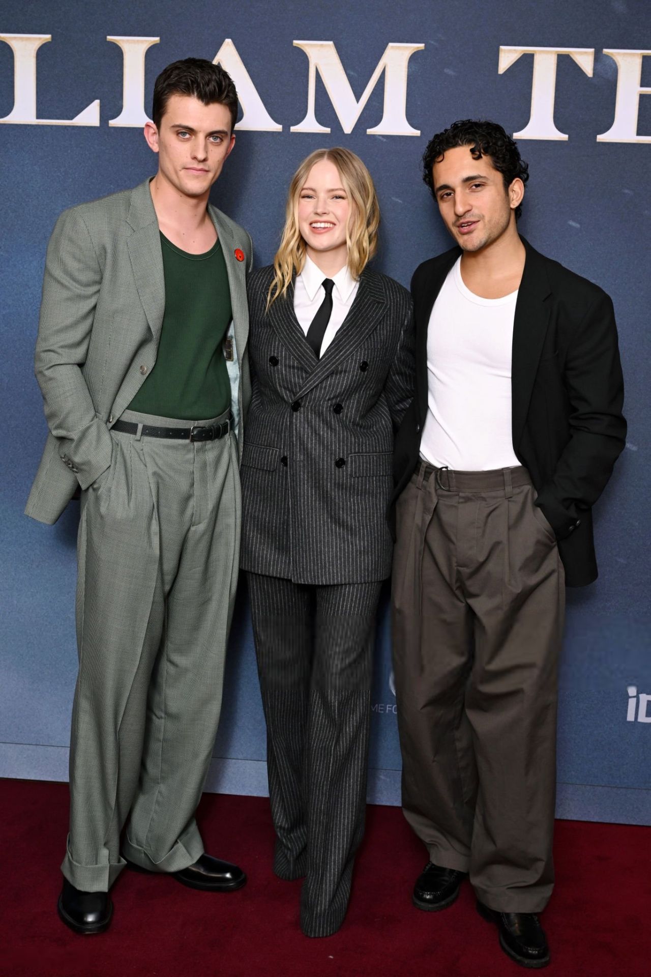 ellie-bamber-at-william-tell-premiere-in-london-6.jpg (1280×1920)