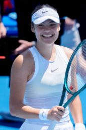 Emma Raducanu Defeats Ekaterina Alexandrova in Australian Open Round 1 01 13 2025