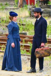 Florence Pugh Spotted on "East of Eden" Set in Oamaru 01.12.2025