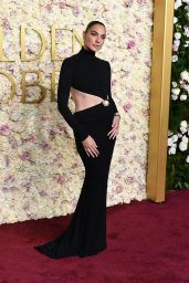 Gal Gadot Stuns in Custom Armani Privé at 2025 Golden Globes