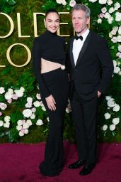 Gal Gadot Stuns in Custom Armani Privé at 2025 Golden Globes