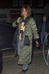 Halle Berry was seen arriving at Chiltern Firehouse in London 01 30 2025