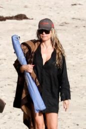 Heidi Klum Visits a Nude Beach in St Barts 01 14 2025