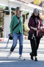 Helen Hunt and Helen Slater Spotted Out in Los Angeles (02.01.2025)