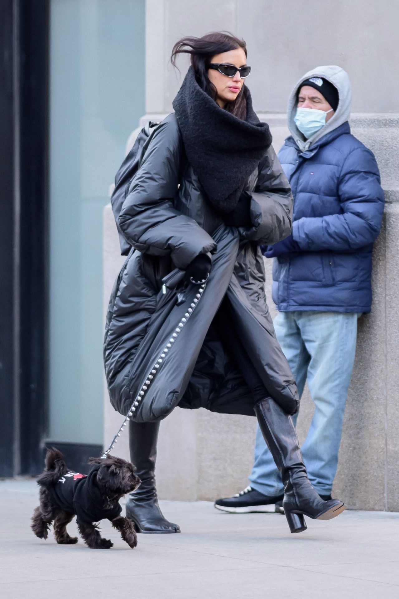 irina-shayk-s-stylish-nyc-stroll-01.15.2025-4.jpg (1280×1920)