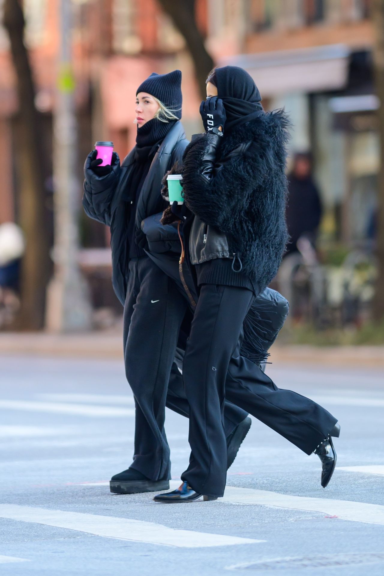 irina-shayk-s-stylish-stroll-in-new-york-city-01.08.2025-2.jpg (1280×1920)