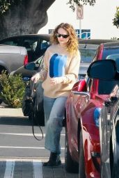 Joey King Spotted Grocery Shopping 01.26.2025