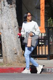 Kelly Rowland Visits Salon in Los Angeles - 01.21.2025