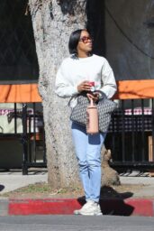 Kelly Rowland Visits Salon in Los Angeles - 01 21 2025