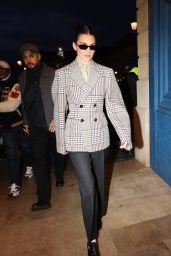 Kendall Jenner at Schiaparelli Show for Paris Fashion Week 01.26.2025