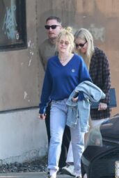 Kristen Stewart and Dylan Meyer Join Friends for Lunch in Los Feliz 01 18 2025