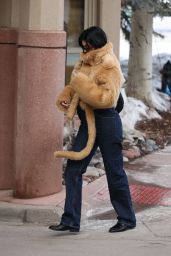 Kylie and Kendall Jenner Arrive for Lunch at The Little Nell in Aspen 01.20.2025