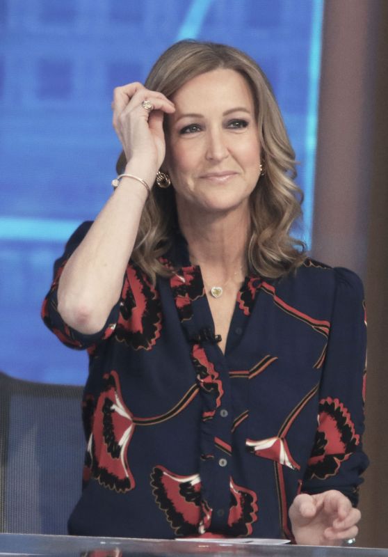 Lara Spencer Co-Hosts Good Morning America in New York 01.06.2025