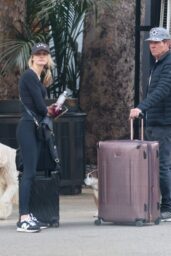 Laura Savoie Dennis Quaid Face Hotel Fullness Amid LA Wildfires - 01 09 2025