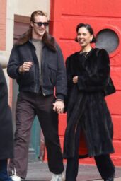 Nara Smith and Lucky Blue s Whimsical Winter Wonderland Stroll in NYC 01 16 2025