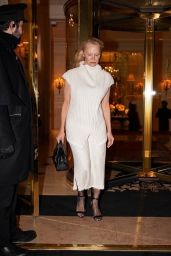 Pamela Anderson Enjoys Paris Fashion Week 01.26.2025