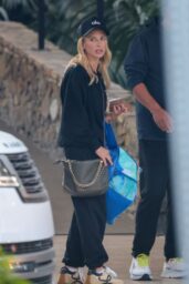 Sarah Michelle Gellar and Freddie Prinze Jr Turned Away from Full Hotel: 01 09 2025