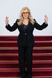 Sylvie Vartan at Stephane Rolland HC Show in Paris 01 28 2025