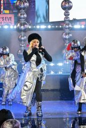 TLC Brings the Rhythm to Times Square on New Year