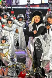 TLC Brings the Rhythm to Times Square on New Year