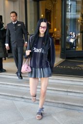 Amelia Gray Elevates Style at Prada’s Milan Show