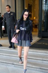 Amelia Gray Elevates Style at Prada’s Milan Show