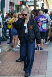 Cara Delevingne Minke Stroll French Quarter - 02 08 2025