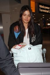 Emma Raducanu Tearful Reunion with Dad at Heathrow - 02.19.2025