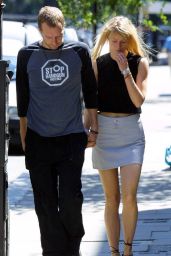 Gwyneth Paltrow Casual Chic in LA 08.19.2012