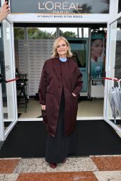 Isabella Ferrari at Sanremo 2025 with L