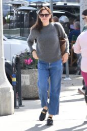 Jennifer Garner Lunches with Friend in LA - 02 19 2025