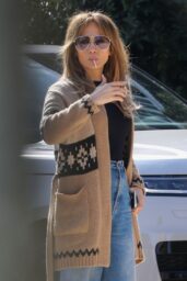 Jennifer Lopez Spotted House Hunting in Brentwood: A Masterclass in Casual Luxury