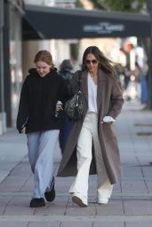 Jessica Alba Spotted at Lunch with Daughter in Westwood - 10.02.2025